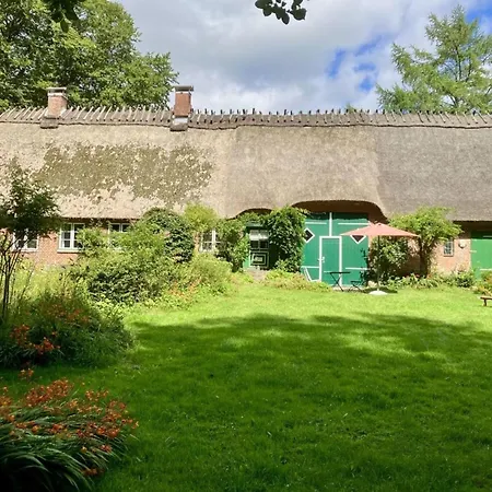 Romantic Thatched Roof House Lägenhet Schnarup-Thumby
